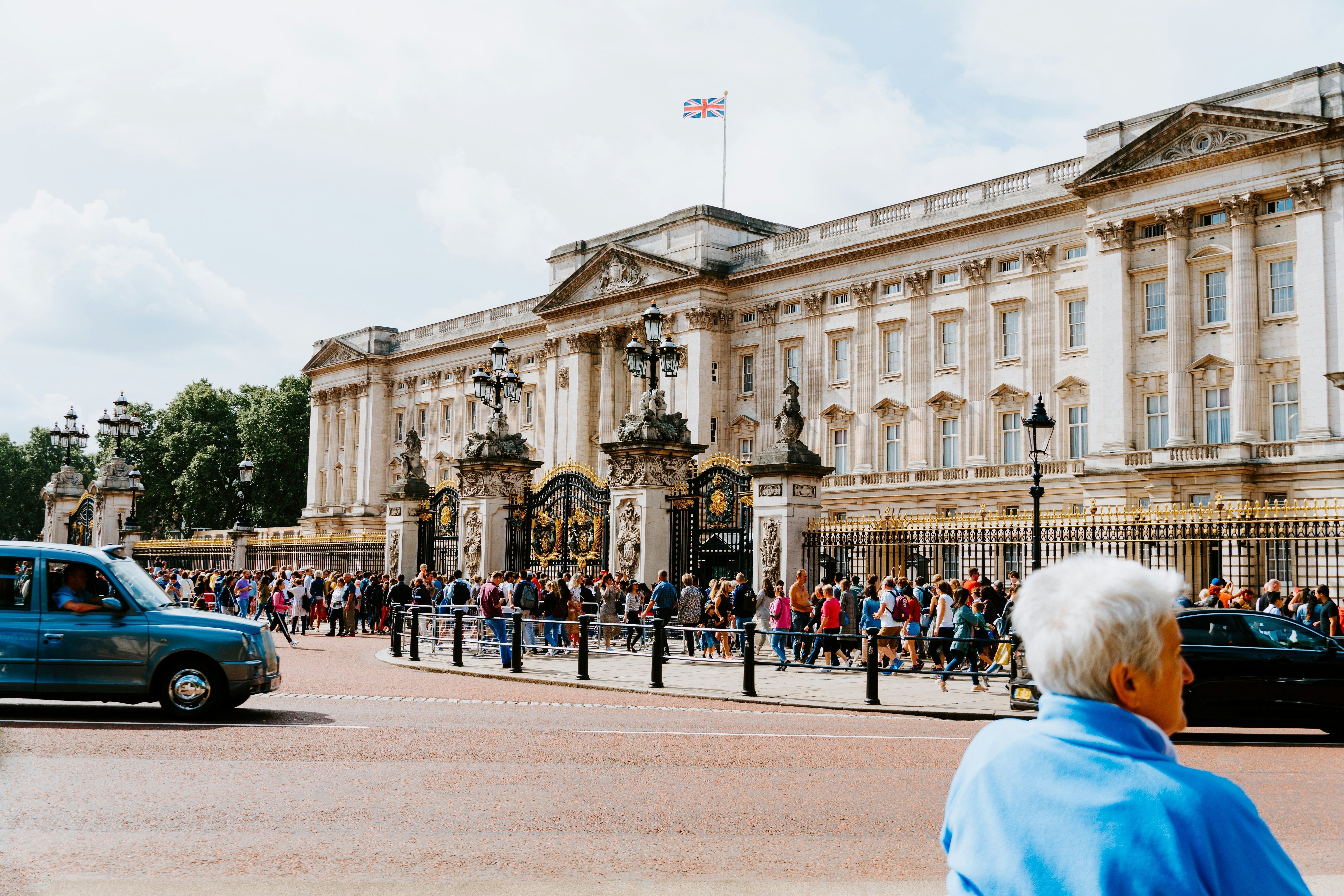 Exploring the Royal Family: A Royal Guide for Visitors in Kensington and Notting Hill